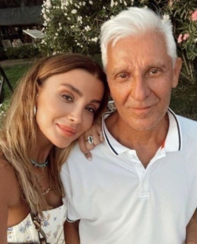 Ünlü manken Özge Ulusoy'un son halini görenler tanıyamadı! "Bir insan kendine neden bunu yapar?" - Resim: 1