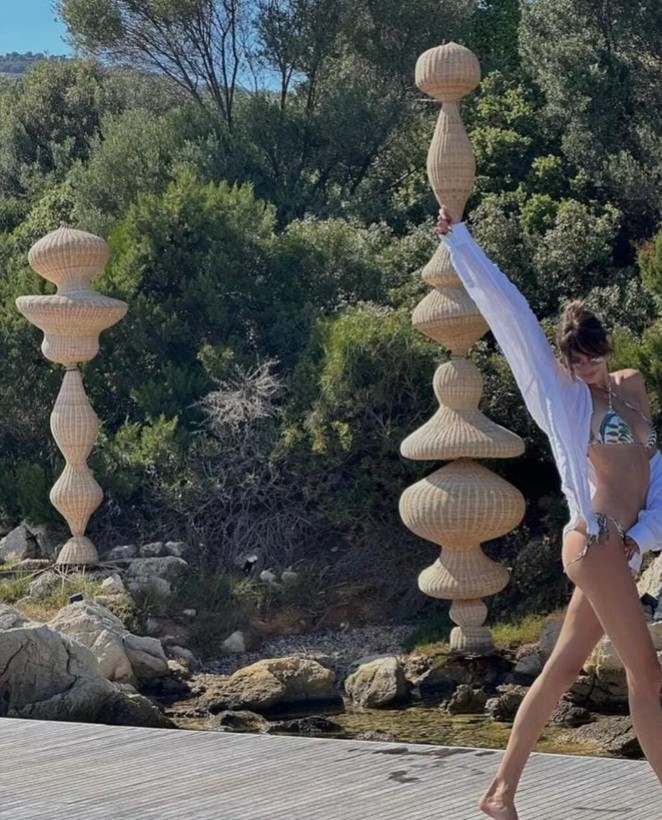 Ünlü manken Şevval Şahin'den derin dekolteli bikini pozları geldi! Sosyal medyayı salladı - Resim: 7