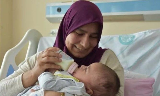 Enkazdan sağ kurtarılan anne ve bebeği 21 gün sonra sarıldı - Resim: 4
