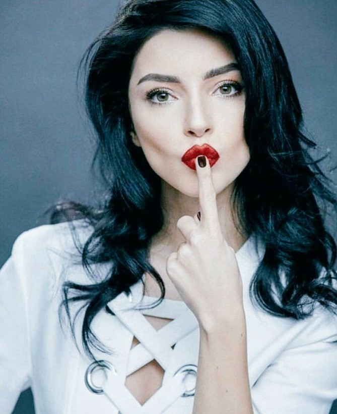 Merve Boluğur'un aldığı kilolar dikkat çekti! Esra Dermancıoğlu'na benzetildi - Resim: 4