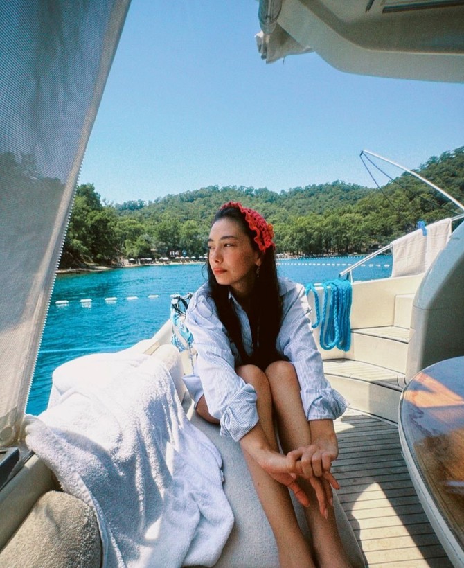 Neslihan Atagül eşi Kadir Doğulu ile tatiline tam gaz devam ediyor! Yatak pozunu paylaşan güzel oyuncu o ayrıntıyı da kareye ekledi - Resim: 14