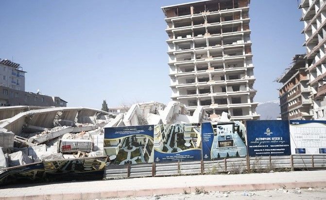 Deprem bölgesinde inşası süren binalarla ilgili flaş karar! Neredeyse tamamı yıkılacak - Resim: 15