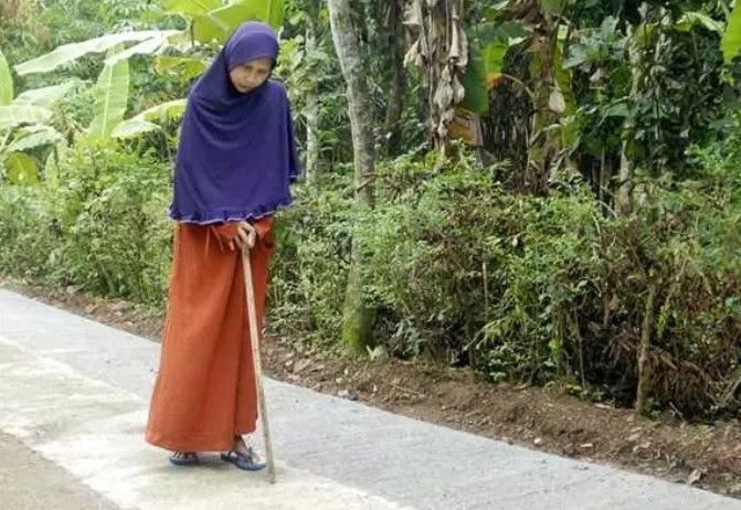 14 yaşında kuyruk kabusu yaşıyor! Babası kesmeye çalıştı - Resim: 21