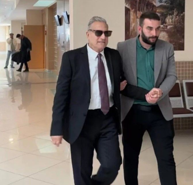 Ece Ronay'la mesajları ifşa olmuştu! Ünlü şovmen Mehmet Ali Erbil'e 'taciz' davasından hapis şoku - Resim: 11