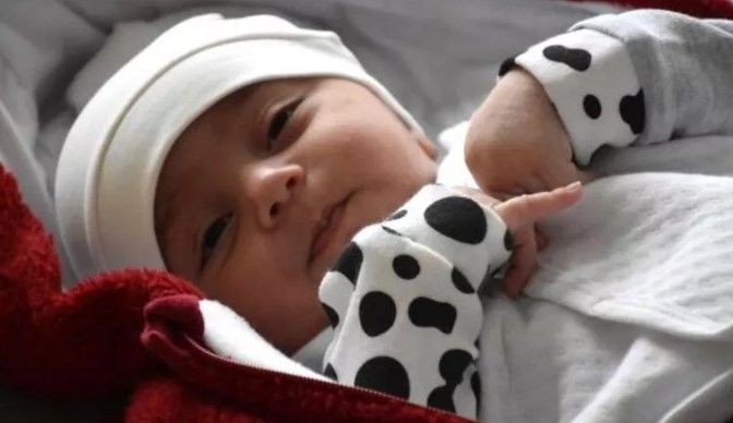 Enkazdan sağ kurtarılan anne ve bebeği 21 gün sonra sarıldı - Resim: 2