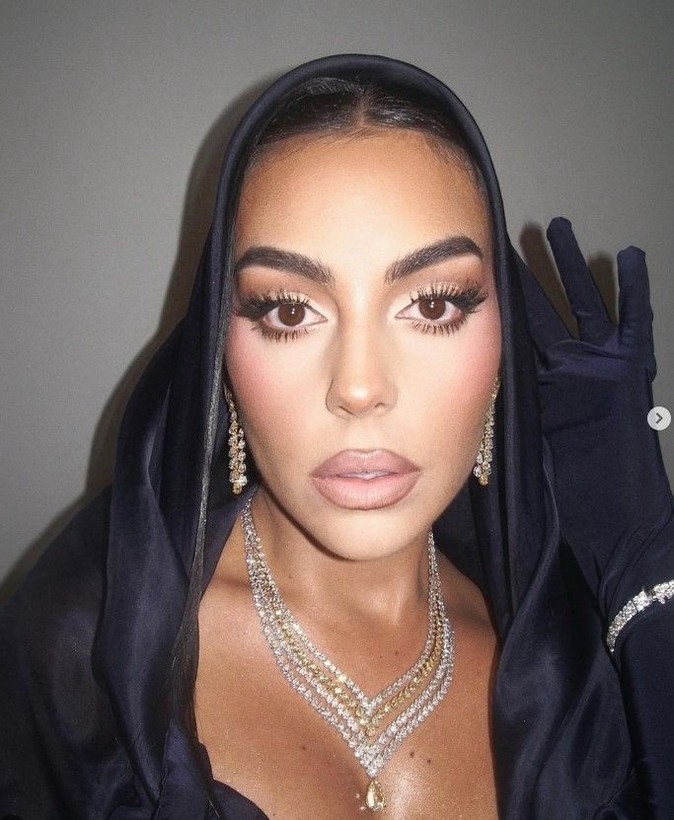 Futbolcu Cristiano Ronaldo'nun sevgilisi Georgina Rodriguez twerk dersi aldığı anları paylaştı - Resim: 3