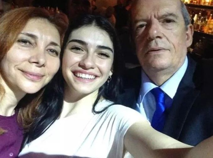 Hazar Ergüçlü'nün acı günü! Hazar Ergüçlü'nün babası Süleyman Ergüçlü yaşamını yitirdi - Resim: 5