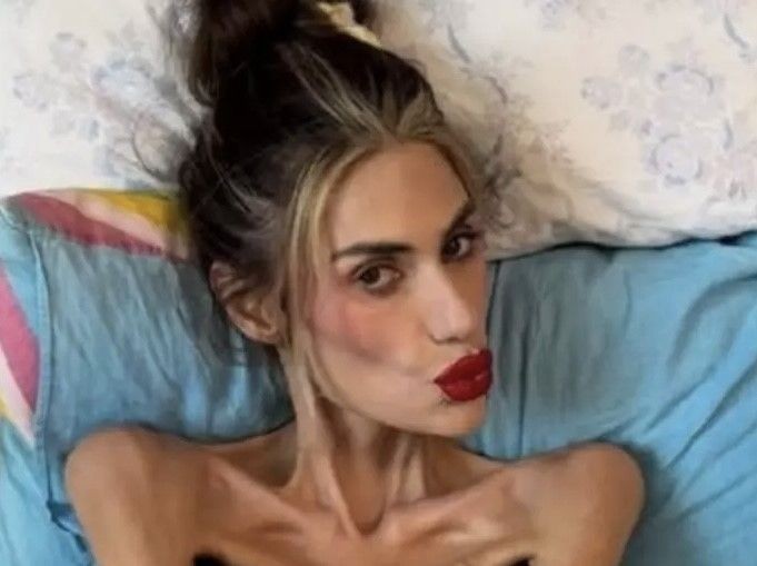 Nihal Candan son yolculuğuna uğurlandı! Annesi ve kardeşi feryat etti - Resim: 1