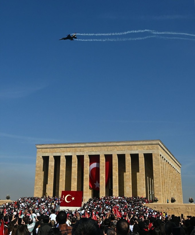100. Yıl Kutlamaları nedeniyle Anıtkabir'de dün ziyaretçi rekoru kırıldı - Resim: 66