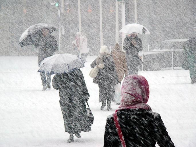 İstanbul'a yoğun kar uyarısı! Sömestr tatiline pazartesi günü de dahil edilecek mi? - Resim: 1