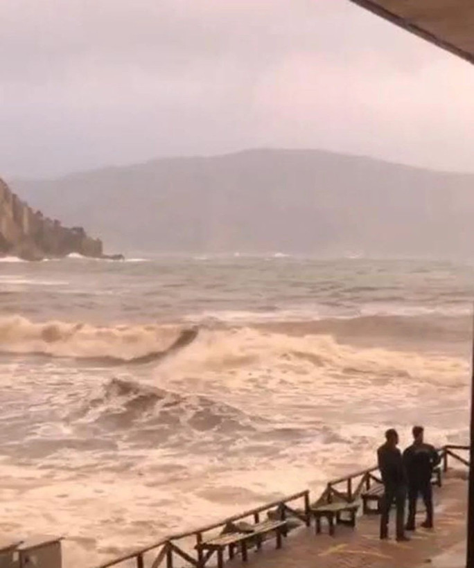 Muğla'da hayat felç oldu: Marmaris ve Bodrum'u fırtına vurdu - Resim: 6