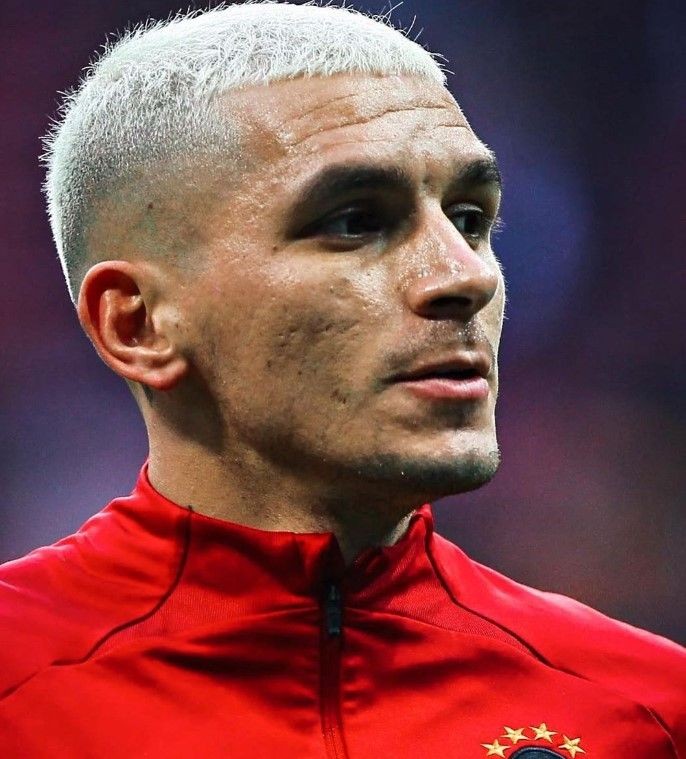 Galatasaraylı yıldız futbolcu Lucas Torreira aşka geldi! Oyuncu Devrim Özkan'la ev hallerini paylaştı! Torreira'nın notu parmak ısırttı - Resim: 2