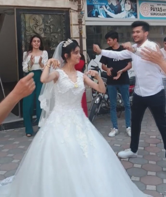 Kızı için damatsız düğün yaptı - Resim: 3