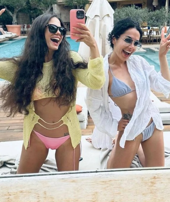 Oğuzhan Koç ile olan birlikteliğini geçtiğimiz günlerde bitiren Demet Özdemir'in keyfi yerinde! Tatil pozları magazin gündemini sarstı - Resim: 11