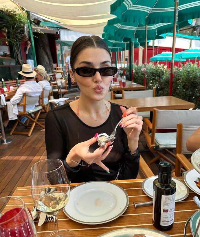 Sevgilisi Hakan Sabancı ile tatiline tam gaz devam eden Hande Erçel'den kritik hamle geldi! "Umarım sonu Merve Boluğur gibi olmaz" - Resim: 24