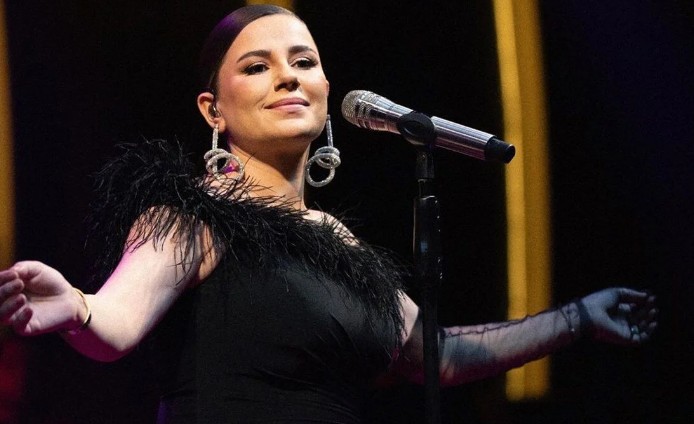 Merve Özbey rahatsızlandı... Şarkıcı gördüğü tedavi sebebiyle 7 konserini iptal etti - Resim: 9