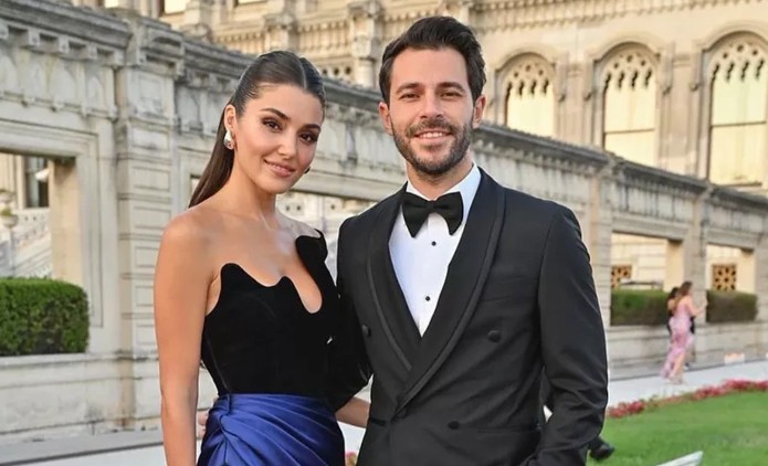 Dün akşam aynı düğüne katılan Hande Erçel ve Hadise resmen tarz yarıştırdı! İşte giydikleri elbiseler... - Resim: 10