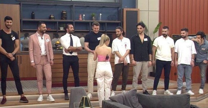 Kısmetse Olur'da skandal ifşa! Gerçekler içerden sızdırıldı, Jahrein Twitch yayınında tek tek okudu! Çekimler başlamadan 2 ay önce... - Resim: 14