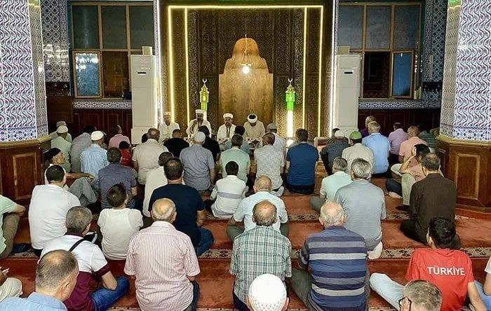 Türkiye'nin dört bir yanında Mevlit Kandili dualarla idrak edildi - Resim: 3
