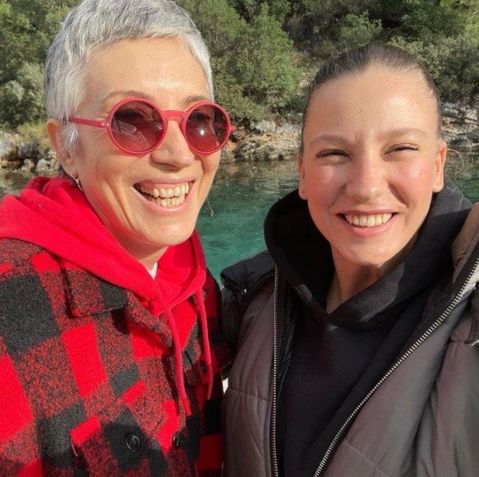 Cansu Tosun, Serenay Sarıkaya'nın annesiyle yasak aşk yaşayan babası Kenan Tosun'u affetti mi? - Resim: 9