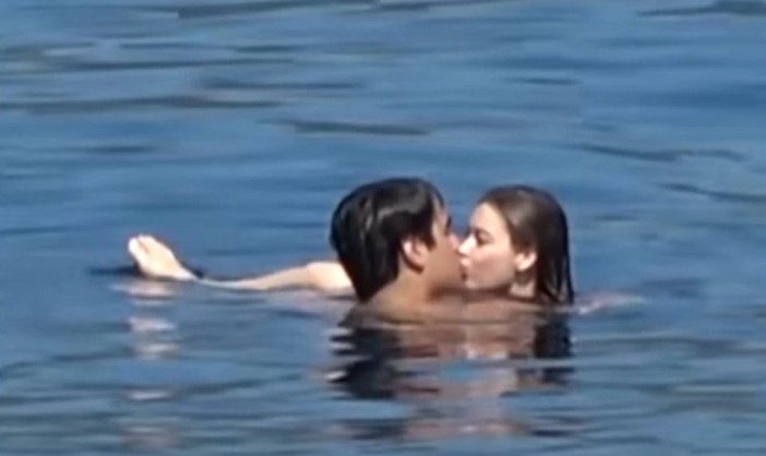Yalı Çapkını dizisinin başrolleri Mert Ramazan Demir ve Afra Saraçoğlu ayrıldı! Ayrılığın sebebi belli oldu - Resim: 2