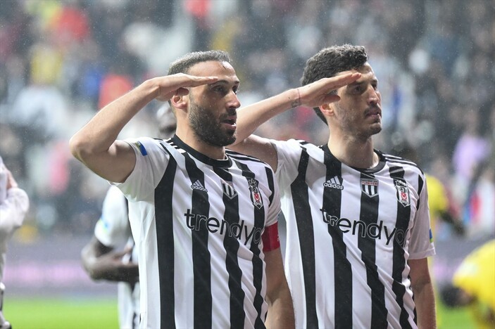 Süper Lig'in 26. haftasında Beşiktaş konuk ettiği İstanbulspor'u 3-1 yendi - Resim : 4