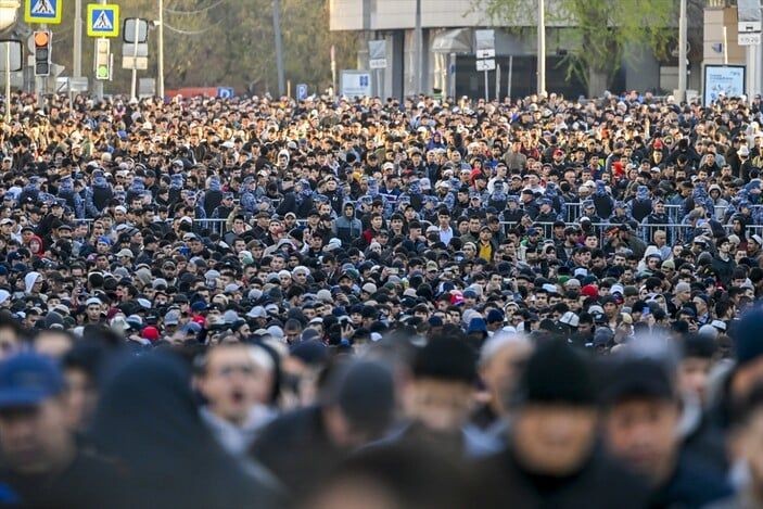 Rusya'da camiler bayram namazında doldu taştı: Moskova'da tekbir sesleri - Resim: 13