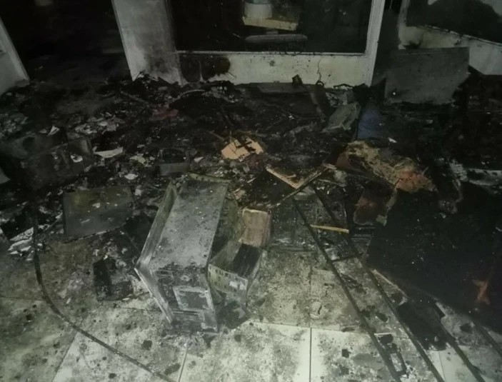 Ankara'da bir dükkanda çıkan yangında maddi zarar 1,5 milyon lira - Resim : 1