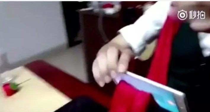 Ünlü sihirbaz gösterilerin hilesini ifşa etti! Bakın yıllarca nasıl kandırılmışız - Resim: 24