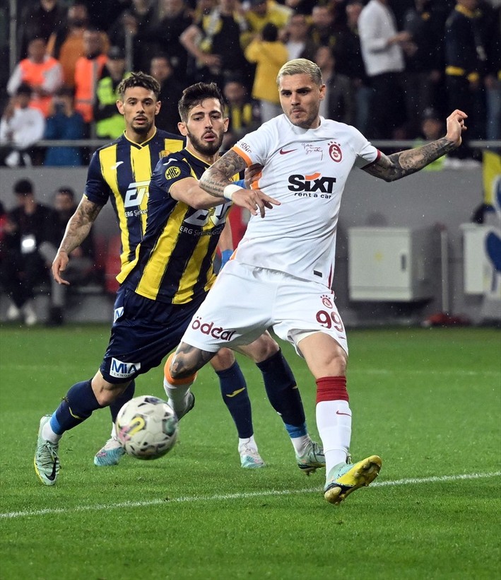 Son dakika Galatasaray haberleri... Galatasaray Ankaragücü'nü 4-1 yendi! Şampiyonluk maçından unutulmaz fotoğraflar - Resim: 63