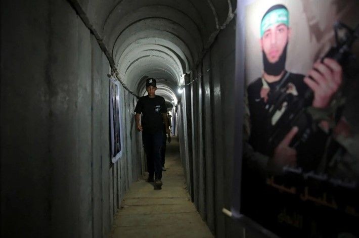 İsrail'in Hamas komuta merkezi olduğunu iddia ettiği tünelleri kim yaptı? Gazze'deki gazeteciler tünellerde - Resim: 15