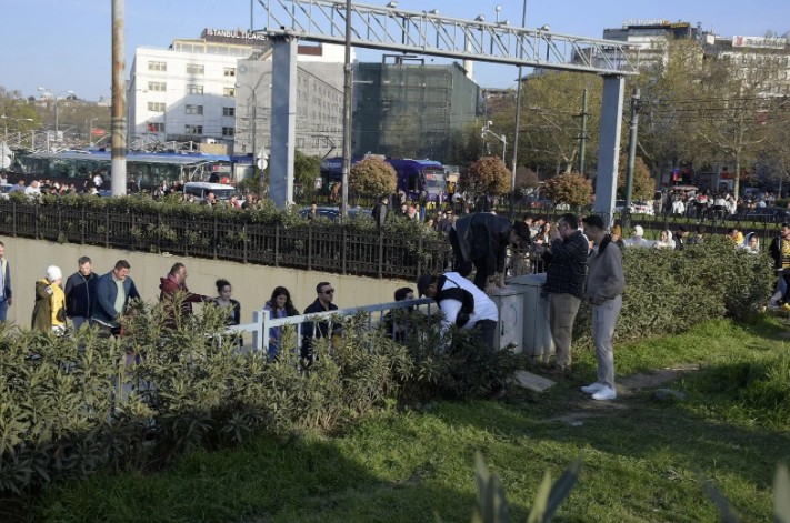 İstanbul'da bayram izdihamı yaşandı! Adım atacak yer kalmadı - Resim: 10