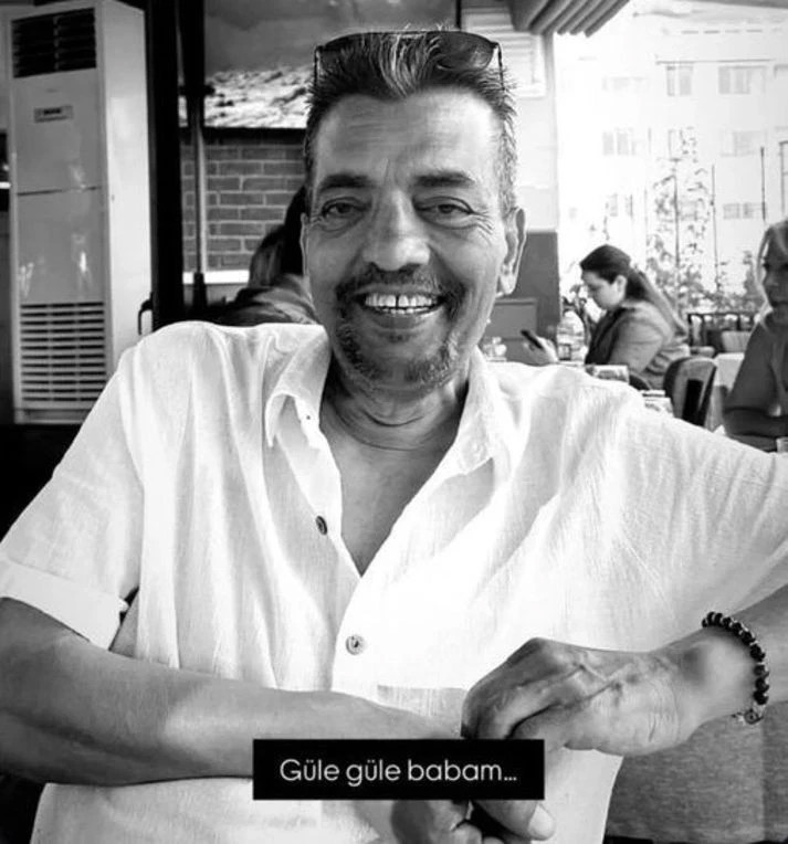 Babasını kaybeden ünlü oyuncu Atakan Özkaya'dan yürek yakan paylaşım geldi - Resim : 1