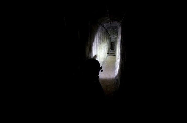 İsrail'in Hamas komuta merkezi olduğunu iddia ettiği tünelleri kim yaptı? Gazze'deki gazeteciler tünellerde - Resim: 11