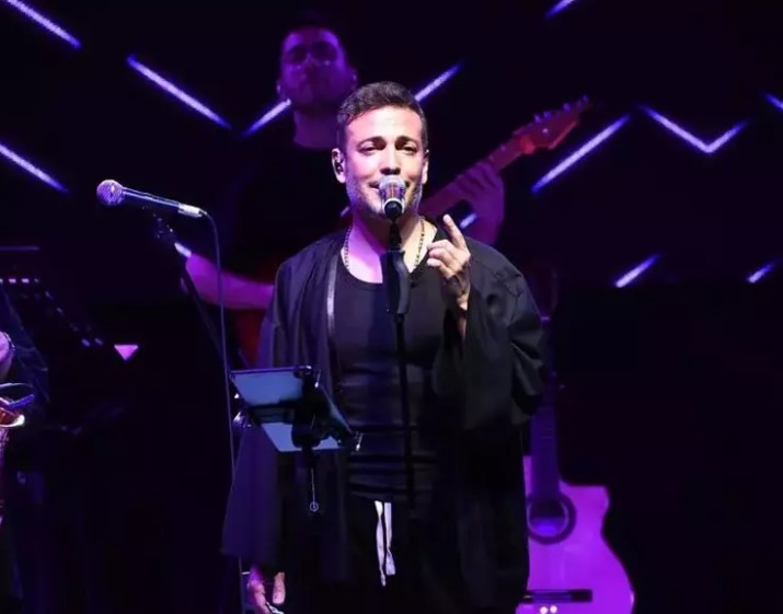Yeni şarkısını çıkaran Oğuzhan Koç klibinde Demet Özdemir'e benzeyen bir kadını oynattı! - Resim: 11