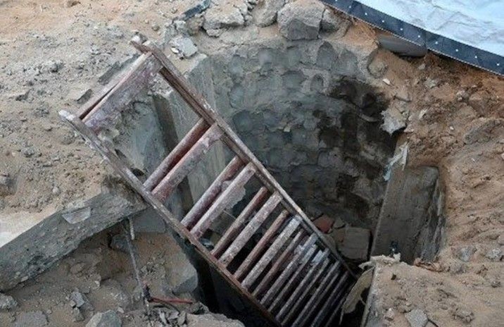 İsrail'in Hamas komuta merkezi olduğunu iddia ettiği tünelleri kim yaptı? Gazze'deki gazeteciler tünellerde - Resim: 5