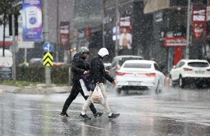 İstanbul'un kapısına kadar gelen kar neden şehir merkezine giremiyor?☃️🌨️❄️ - Resim: 8