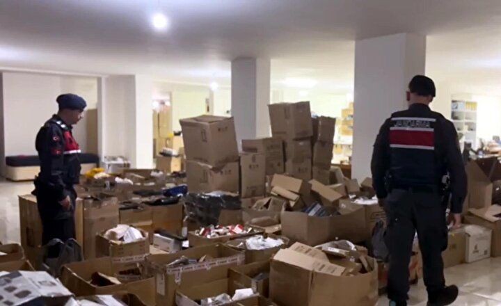Çin’den ucuza getirip marka taklidiyle satmışlar! 70 milyon TL değerinde hepsi Tekirdağ Şarköy'de ele geçirildi - Resim: 6