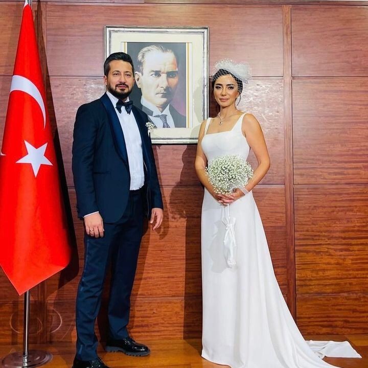 Paris'te evlenme teklifi alan başarılı şarkıcı Öykü Gürman sevgilisi Fatih İçmeli ile Bakü'de evlendi - Resim: 11