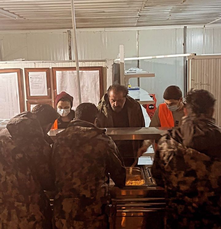 Hatay depremine yakalanan Şef Mehmet Yalçınkaya, korku dolu anları anlattı: Tezgah yürüdü resmen - Resim: 2