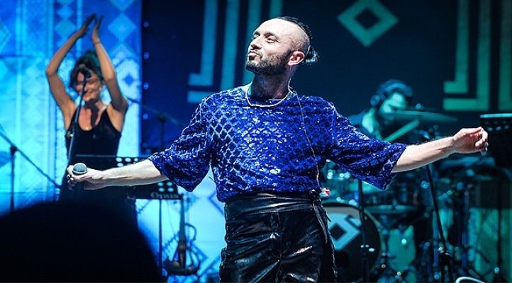 Mabel Matiz ve Gaye Su Akyol öpüştü: Sosyal medyada tepki var - Resim: 1
