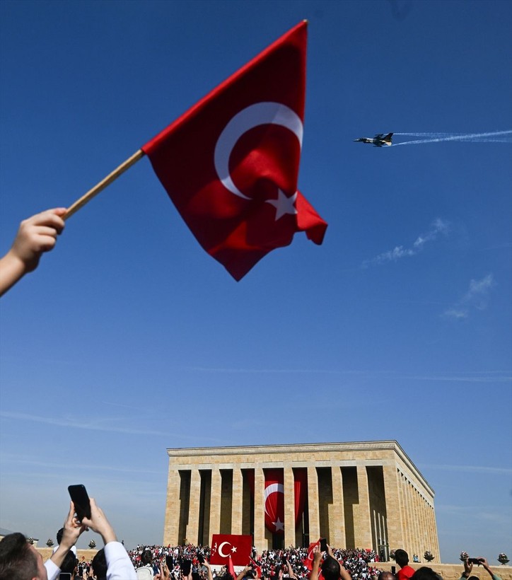 100. Yıl Kutlamaları nedeniyle Anıtkabir'de dün ziyaretçi rekoru kırıldı - Resim: 63