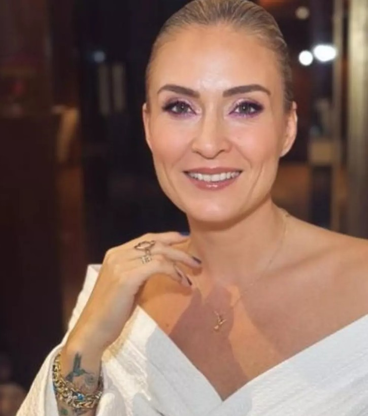 'Sakla Beni'nin Filiz'i Ceyda Düvenci'den yeni pozlar! "Boşanma yaramış" - Resim: 3