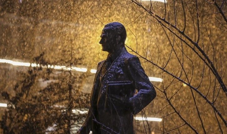 Başkent Ankara'da kar sevinci! Şehir beyaz örtüyle kaplandı, vatandaşlar karın keyfini çıkardı - Resim: 4
