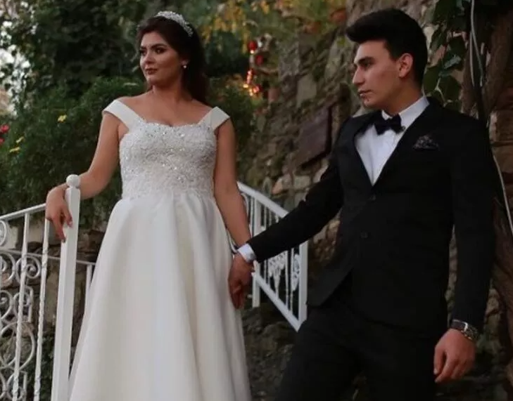 Eski gelin adayı Hanife Gürdal şimdi evinin kadını oldu! Karı koca paylaştıkları yatak fotoğrafı gündeme oturdu - Resim: 12