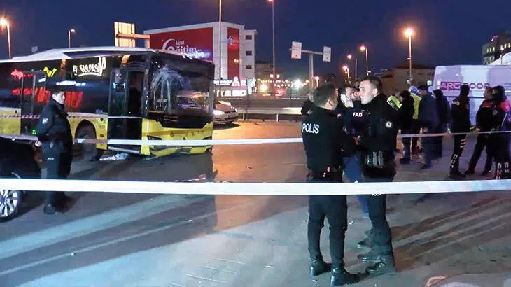 Bahçelievler'de İETT otobüsü durağa girdi! Ölü ve yaralılar var - Resim : 4