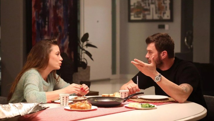 Show TV ekranlarının sevilen dizisi 'Aile'de öyle bir hata yapıldı ki! O anlar izleyicinin dikkatinden kaçmadı - Resim: 2