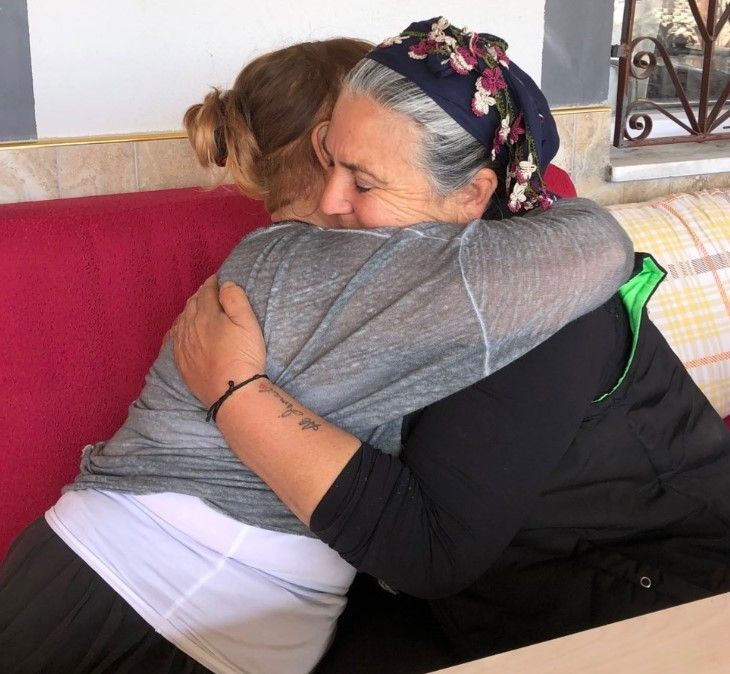Minik Serçe Sezen Aksu depremzedelerin yarasını sarmaya koştu - Resim: 8