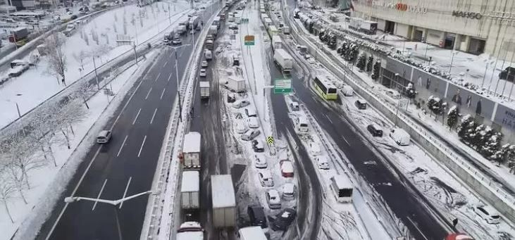 Meteoroloji'den herkesin beklediği uyarı geldi! İstanbul'a kar geliyor! Tarih verildi: Atkıları, bereleri çıkarın! İşte haftalık hava durumu - Resim: 15