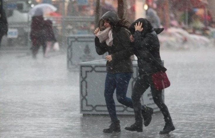 Son dakika! Ankara'da çatılar koltuklar uçmuştu sıra İstanbul'da... Meteoroloji'den 20 il için sarı kodlu uyarı! Sıcaklıklar birden düşecek - Resim: 8